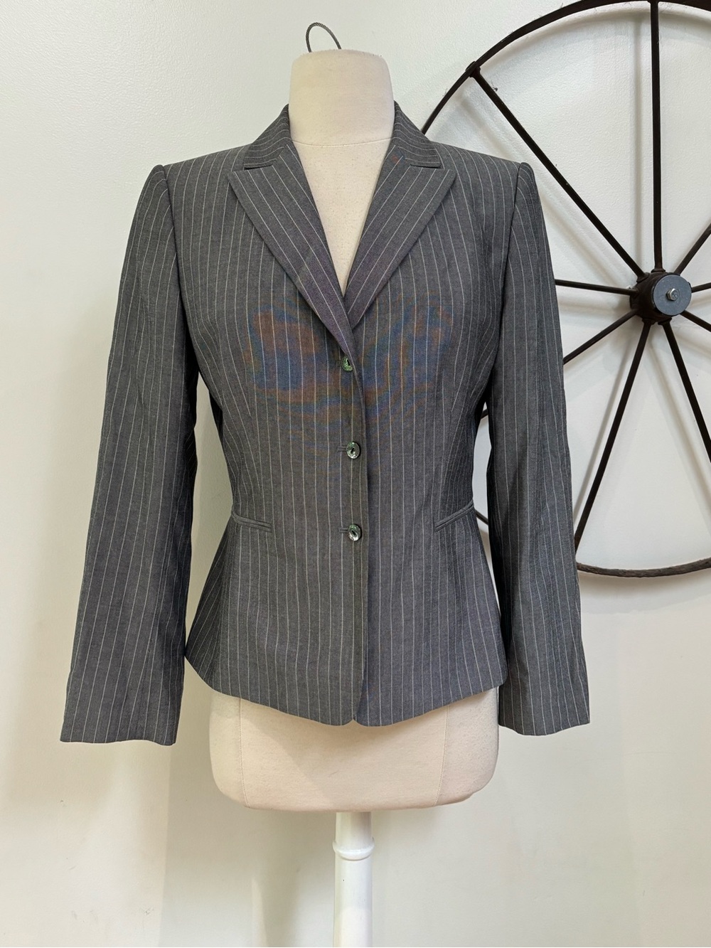 Tahari Arthur S Levine grey pinstripes fitted blazer 4